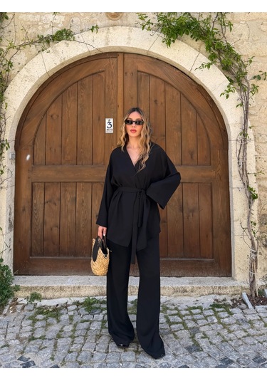 Laluvia Siyah Tek Düğmeli Kuşaklı Kimono Takım - 007