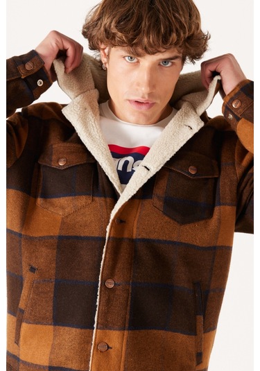 Wrangler Loose Fit Rahat Kesim Dik Yaka Kahverengi Ekoseli Sherpa Ceket W4E0XZY80 Kahverengi Wrangler Loose Fit Rahat Kesim Dik Yaka Kahverengi Ekoseli Sherpa Ceket W4E0XZY80 Kahverengi