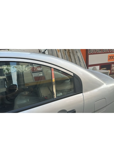 Hyundai Accent Era Kapı Direği Krom Paslanmaz Çelik 2 Parça Cam Direk