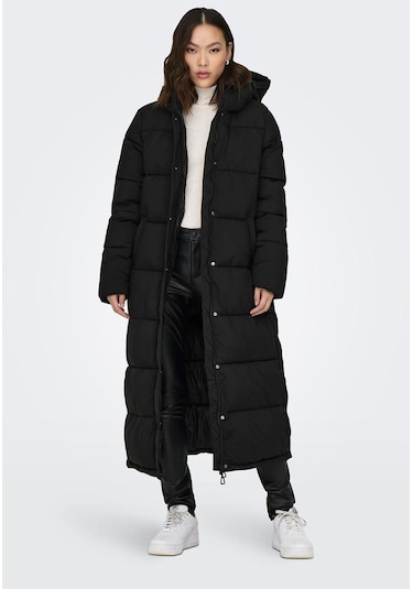 Only Kadın Onlann Kapüşonlu Uzun Puffer Mont 15287913 Siyah