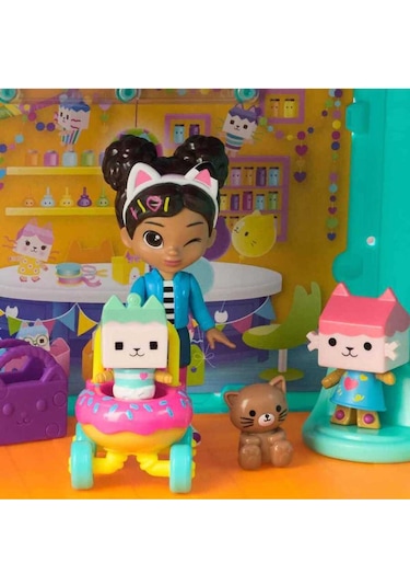 Spm-6069425 Friends Figure Pack Kitty Care