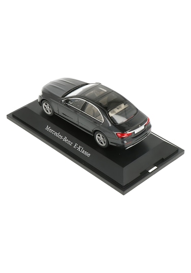 1:43 İscale 2020 Mercedes Benz E-class W213 Facelift Siyah
