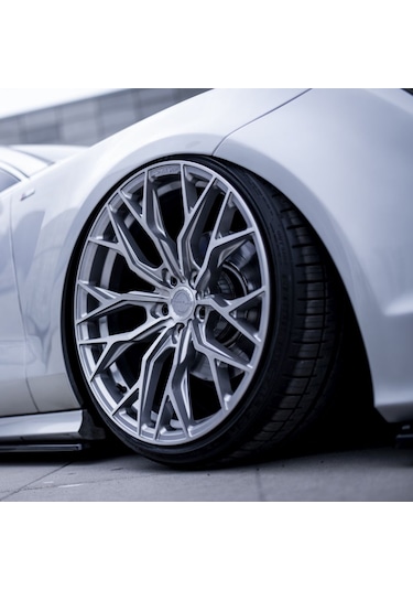 AUTOKAMA Lastik Parlatıcı 5lt + 500ml (dolu) Uygulama Şişesi