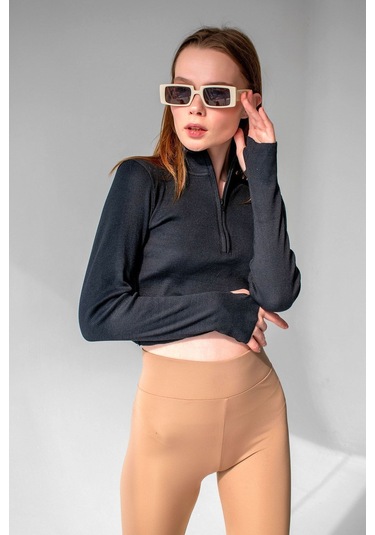 Siyah Bilek Detaylı Fermuarlı Crop Bluz Siyah