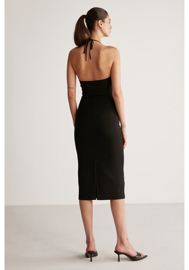 Andıe Kadın Dokuma Krep Kumaşlı Bodycon Vücüdu Saran Boyundan Bağlamalı Siyah Elbise