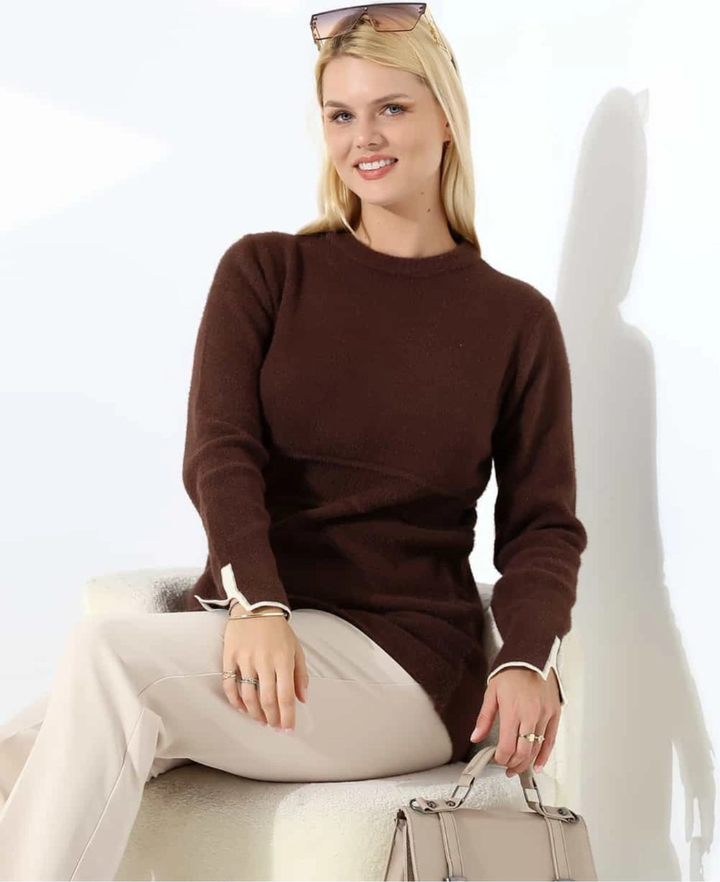 Bel Detaylı Yumuşak Triko Kazak Kahverengi