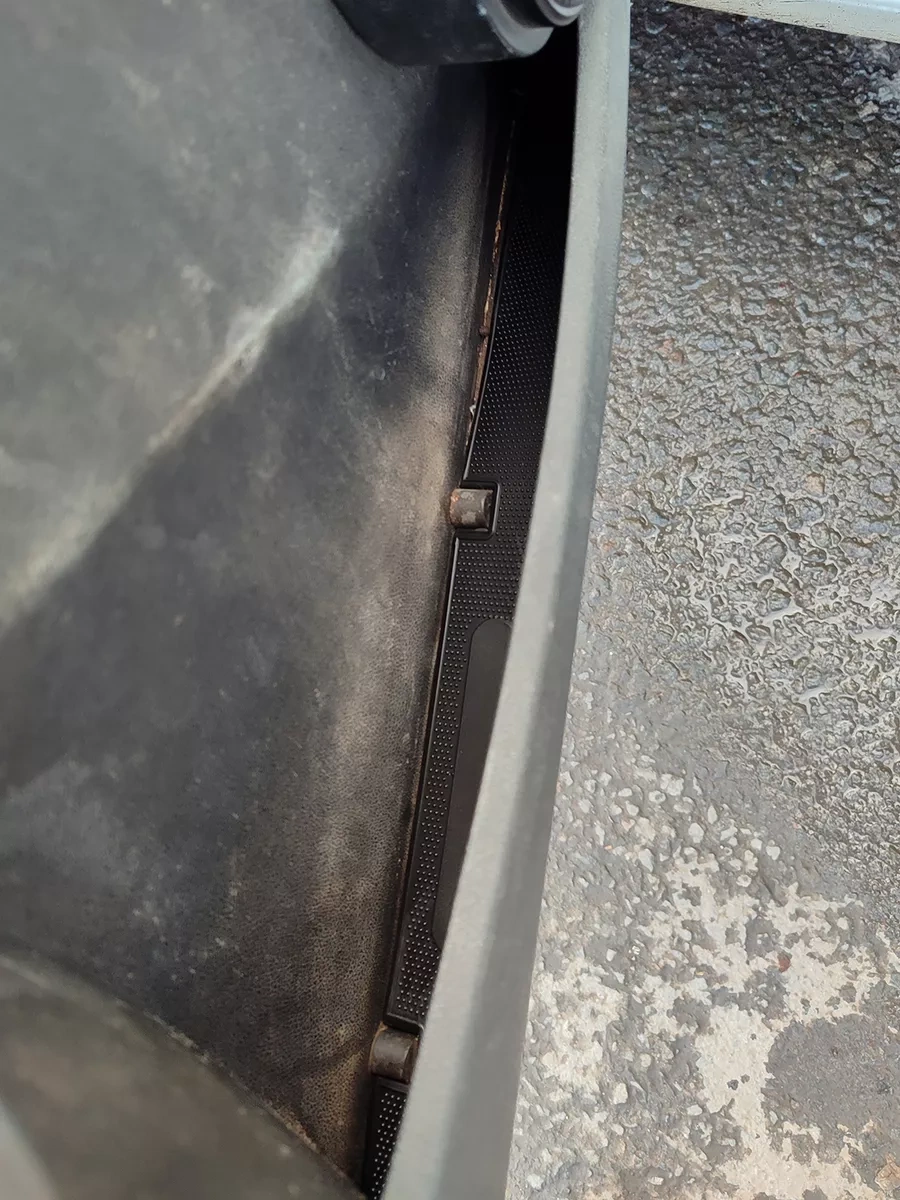 Gradicom Renault Logan 1. Üniversal Bardak Tutucu Ve Niş Paspasları. 163851025