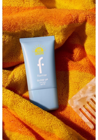 Flormar Sun Lovers Nemlendirici Etkili & Işıltılı Bitişli Güneş Koruyucu Baz SPF50 001 Pink 40 ML