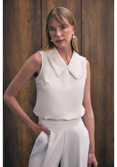 Yaka İncili Kolsuz Bluz - Bej-136428 Bej