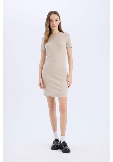 DeFacto Coool Bodycon Vücudu Saran Bisiklet Yaka Fitilli Kaşkorse Kısa Kollu Mini Elbise E7231AX25SPBG106 DeFacto Coool Bodycon Vücudu Saran Bisiklet Yaka Fitilli Kaşkorse Kısa Kollu Mini Elbise E7231AX25SPBG106