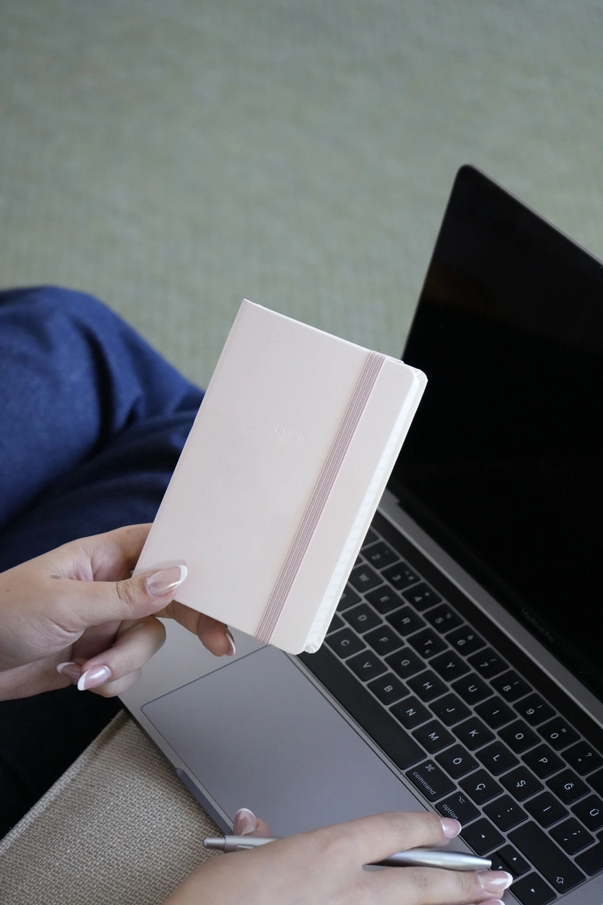 Classic 2026 Haftalık Ajanda A6 9x14 Cm Sert Kapak. Pembe