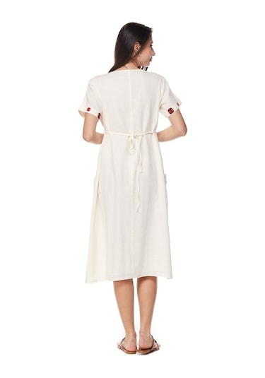 Şile Bezi Krem Kısa Kollu Nakışlı Elbise Krem