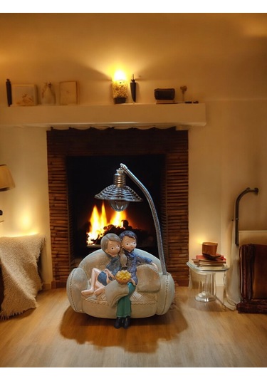 Tv İzleyen Aşıklar Biblo