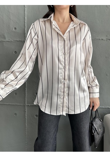 Kadın Oversize Ekru Renk Siyah İnce Çizgili Detaylı Saten Gömlek-siyah Siyah