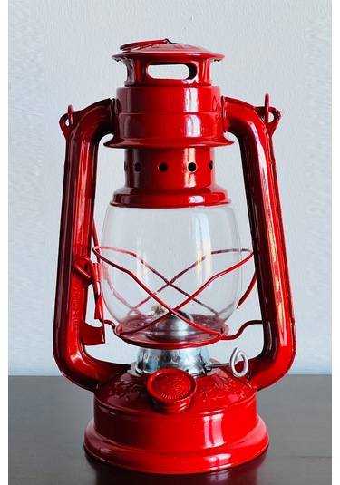 Kamp Lambası Kırmızı - Sönmeyen Gaz Lambası - Gemici Feneri 24 CM Çok Renkli