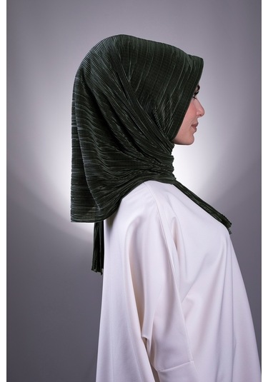 Zümrüt Pratik Hazır Geçmeli Tesettür Eşarp Fukuro Piliseli Saçakl Zümrüt