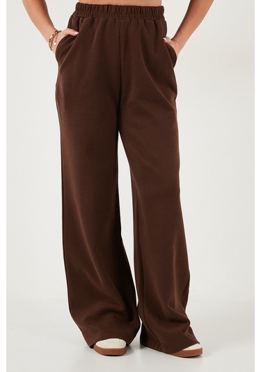 Lela Pamuklu Oversize Fit Yarım Fermuarlı Yaka Uzun Kollu Triko Bayan Takım 68351218 Kahve Lela Pamuklu Oversize Fit Yarım Fermuarlı Yaka Uzun Kollu Triko Bayan Takım 68351218 Kahve