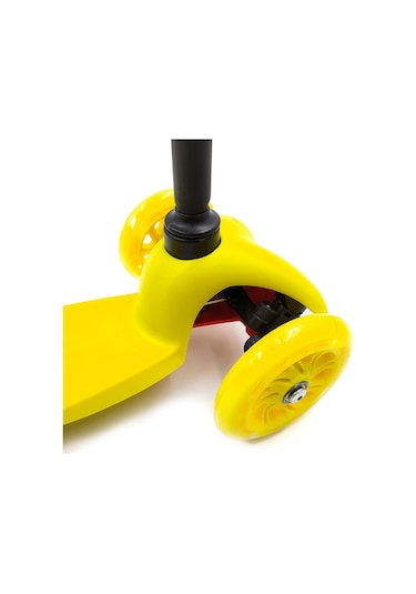 Led Işıklı 3 Tekerlekli Sarı Mini Scooter