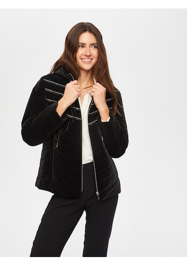 Zincir Şerit Detaylı Kadife Görünümlü Kapitone Mont 005 Us25kmt00510 Siyah