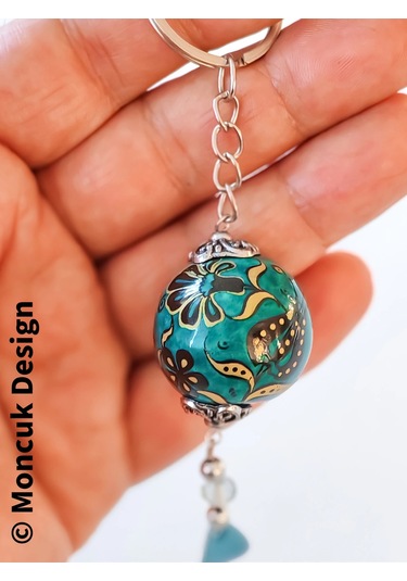 Moncuk Design Yeşil Sıcak Hava Balonu Şeklinde Üzeri Çiçek Desenli Uç Kısmı Zincir Süslemeli Anahtarlık