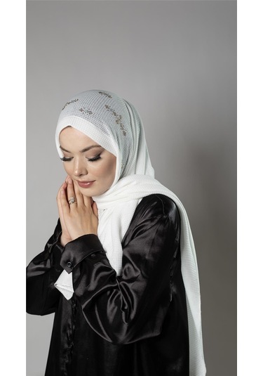 Beyaz Pratik Hazır Geçmeli Tesettür Şal Örme Kumaş Taşlı Çiçek Desenli 2118c 42