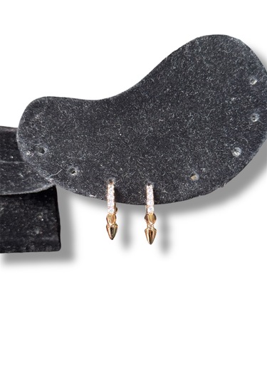 Çivili Taşlı Bronz Halka Çelik Küpe Bronz