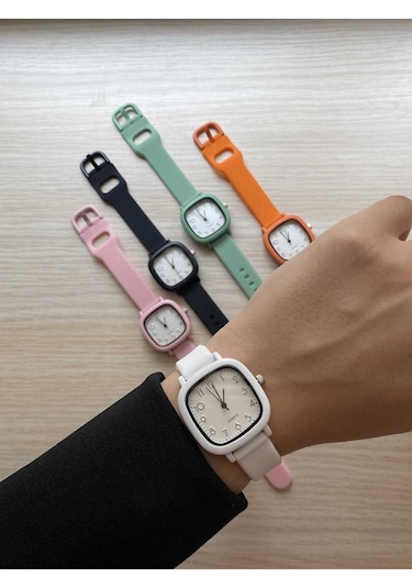 Retro Minimal Vintage Deri Kordon Kadın Kol Saati Silikon Model Bb0082 Gümüş