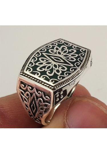 Vog Otantik Selçuklu Motifli Yeşil Mineli 925 Ayar Gümüş Erkek Yüzük
