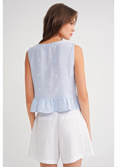 4724 Kadın Çicek Desenli Bağlamalı Müslin Bluz Bebe Mavi Bebe Mavi