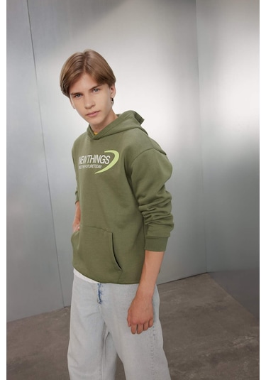 DeFacto Erkek Çocuk Haki Sırt Baskılı Kapüşonlu Cepli Sweatshirt C9789A824AUKH450