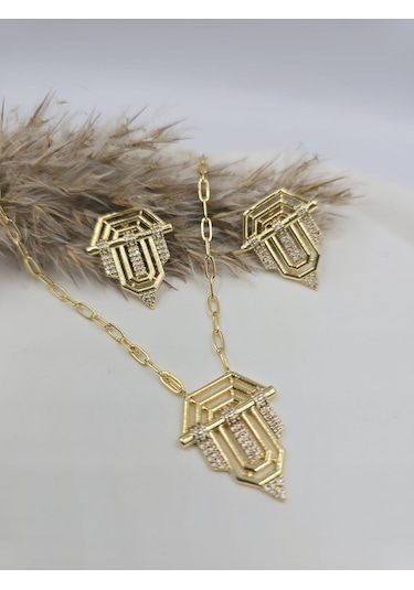 Vip Serenay Kimler Geldi Kimler Geçti Küpesi Gold