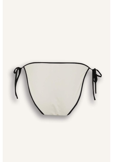 DeFacto Regular Fit Bikini Altı-Fall in Love D4051AX25HSWT16