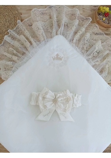 Yenidoğan Sahra Taç Nakışlı Plazma Taşlı Güpürlü Fiyonklu Duvaklı Trilüks Kundak Bebek Battaniyesi Ekru Renkli Çok Renkli