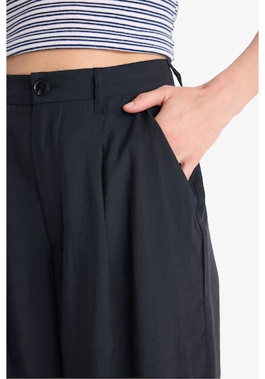 Defacto Carrot Fit Çift Cepli Yüksek Bel Geniş Paça Modal Pantolon E6331ax25spbk27 Siyah