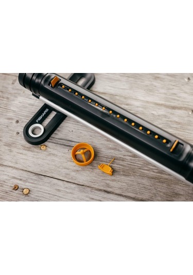 Fiskars 1070831 X Serisi Solid Salınımlı Fıskiye Oskilator S-l