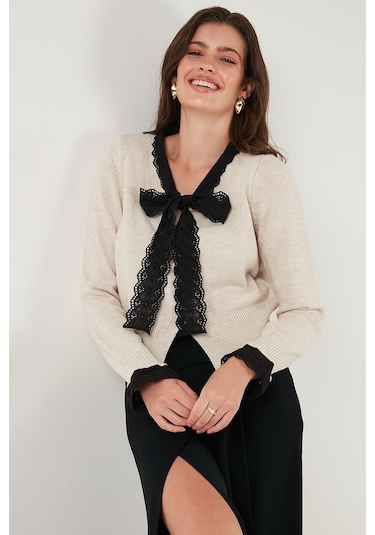 Lela Premium Dantelli Bağlamalı Yaka Regular Fit Düğmeli Triko Bayan Hırka 680Hi00251 Vizon