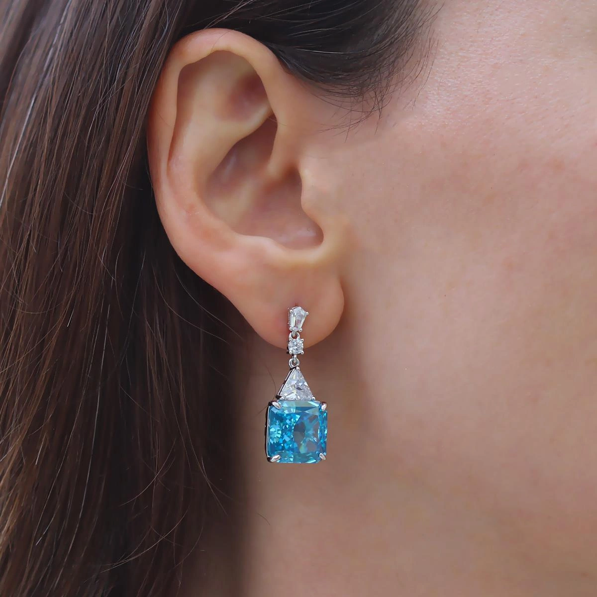 Aquamarine Kare Taşlı Gümüş Pırıltı Küpe Gümüş