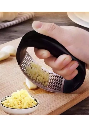 Penguen Pratik Sarımsak Ezici Siyah Sap Png-1583