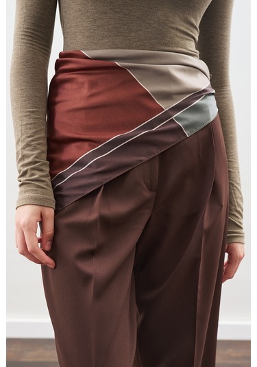 Desenli Orta Boy Saten Fular Nera-yeşil Nera-yeşil