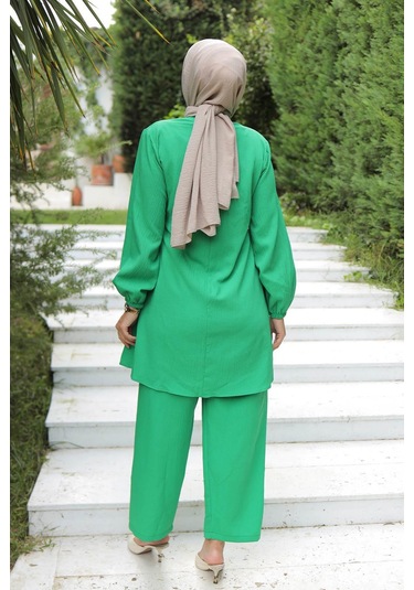 Yandan Bağlamalı Tesettür Zümrüt Takım Zümrüt