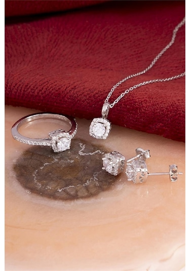 925 Ayar Gümüş Rodyumlu Beyaz Zirkon Taşlı Kare Bayan Takı Seti