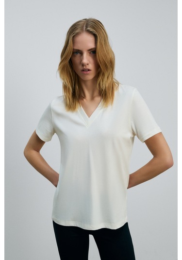 Grımelange Alıne Kadın %100 Organik Pamuk Derin V Yakalı Comfort Fit Ekru T-shirt Ekru