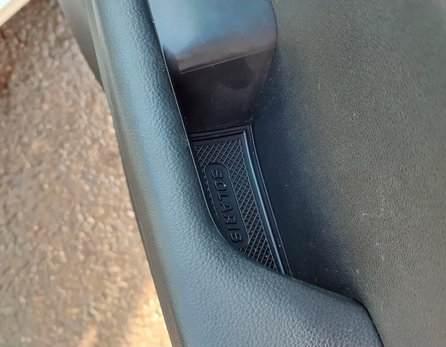 Gradicom Hyundai Solaris İçin Bardaklık Ve Kapı Panjuru Pedleri 264043320