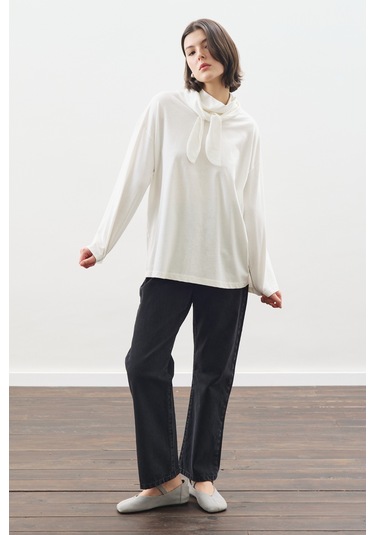 Yüksek Yaka Bağlamalı Bluz Ekru Ekru
