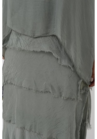 İtalyan 2 Beden İnce Gösteren Yarım Kol Kat Kat Ipek Elbise Açık Haki