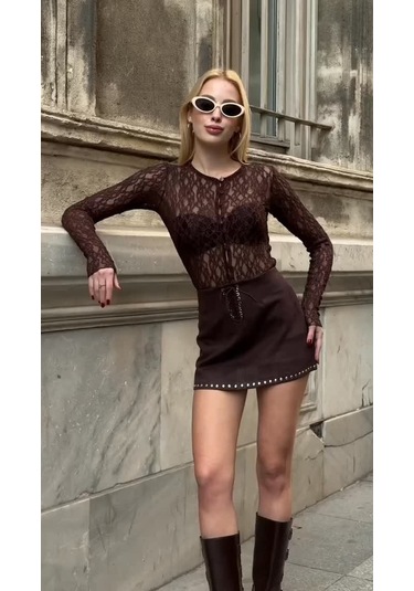 Kadın Asimetrik Kuş Gözü Bağcıklı Eteği Zımbalı Tasarım Spor Şık Süet Etek Kahverengi