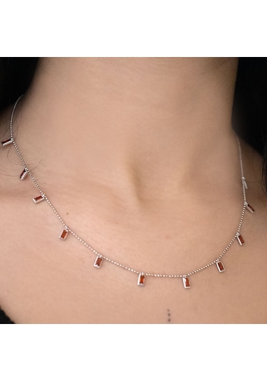 925 Ayar Kırmızı Taşlı Kare Shakıra Gümüş Kolye