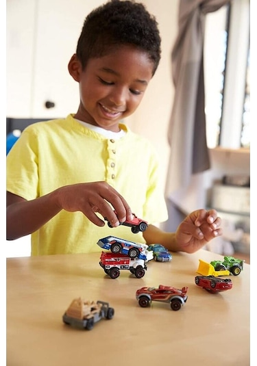 Matchbox 9'lu Araba Seti -  X7111