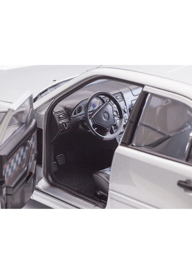 1:18 Norev 1993 Mercedes Benz C Class C36 Amg W202