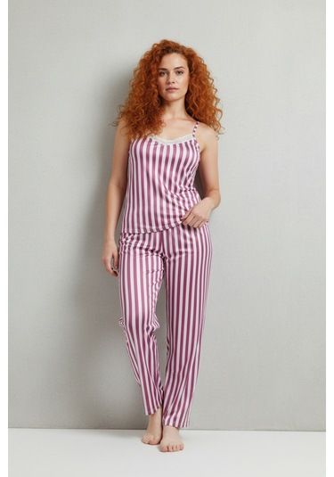 Altı Uzun İp Askılı Yumuşak Pembe Çizgili Pijama Takımı Çok Renkli